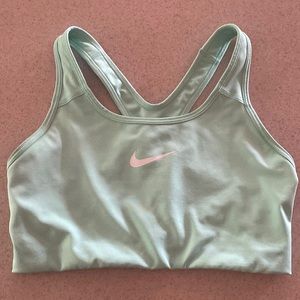 Like new Nike sports bra size medium